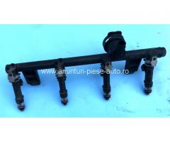 Injectoare - set de 4 + rampa injectie pentru Dacia Logan 1.4 2007