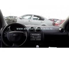 Dezmembrez Ford Fiesta V, an 2004, motorizare 1.4 TDCI