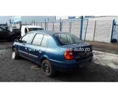 Dezmembrez Renault Clio II, an 2000, motorizare 1.4