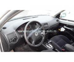 Dezmembrez Volkswagen Bora, an 2000, motorizare 2.0