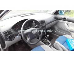 Dezmembrez Volkswagen Golf IV, an 2002, motorizare 1.6 16V