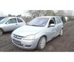 Dezmembrez Opel Corsa C, an 2005, motorizare 1.2 Twinport