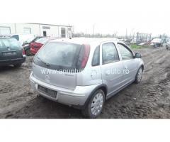 Dezmembrez Opel Corsa C, an 2005, motorizare 1.2 Twinport