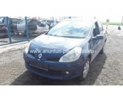 Dezmembrez Renault Clio III, an 2006, motorizare 1.5 DCI