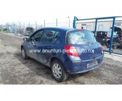 Dezmembrez Renault Clio III, an 2006, motorizare 1.5 DCI