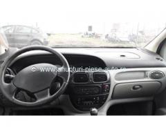 Dezmembrez Renault Scenic I, an 2001, motorizare 2.0 16V