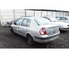 Dezmembrez Renault Clio II, an 2006, motorizare 1.5 DCI