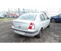 Dezmembrez Renault Clio II, an 2006, motorizare 1.5 DCI