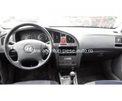 Dezmembrez Hyundai Elantra, an 2003, motorizare 2.0 CRDI
