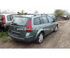 Dezmembrez Renault Megane II, an 2005, motorizare 1.5 DCI