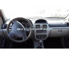 Dezmembrez Renault Clio II, an 2004, motorizare 1.5 DCI