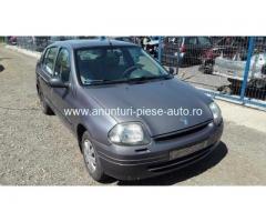 Dezmembrez Renault Clio II, an 2000, motorizare 1.4 16V