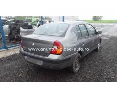 Dezmembrez Renault Clio II, an 2006, motorizare 1.5 DCI