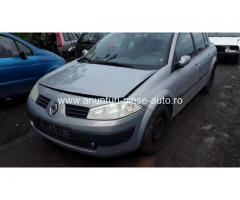 Dezmembrez Renault Megane II, an 2004, motorizare 1.5 DCI