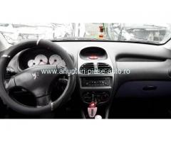 Dezmembrez Peugeot 206, an 2006, motorizare 1.4 HDI
