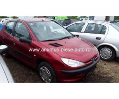 Dezmembrez Peugeot 206, an 2001, motorizare 1.9 D