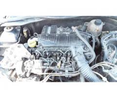 Dezmembrez Renault Clio II, an 2004, motorizare 1.5 DCI