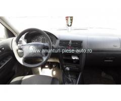 Dezmembrez Volkswagen Golf IV Variant, an 2002, motorizare 1.6 16V, Benzina, kw 77