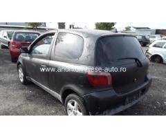 Dezmembrez Toyota Yaris ,an 2000 , motorizare 1.0 16V ,  Benzina , kw 48