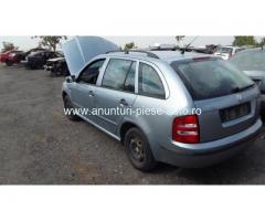 Dezmembrez Skoda Fabia, an 2004, motorizare 1.4 16V