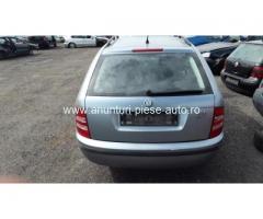 Dezmembrez Skoda Fabia, an 2004, motorizare 1.4 16V