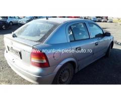 Dezmembrez Opel Astra G, an 2004, motorizare 1.6