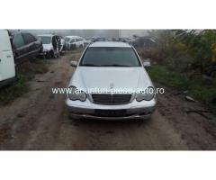 Dezmembrez Mercedes-Benz C-Class W203, an 2001, motorizare C 200