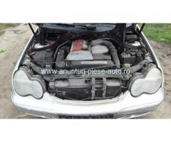 Dezmembrez Mercedes-Benz C-Class W203, an 2001, motorizare C 200