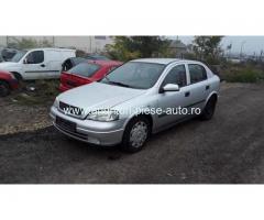 Dezmembrez Opel Astra G, an 2006