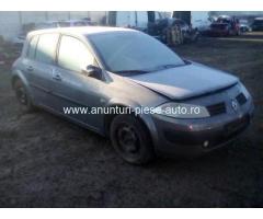 Dezmembrez Renault  Megane II ,an 2004