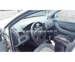 Dezmembrez Skoda Fabia