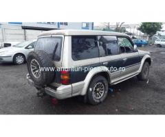 Dezmembrez Mitsubishi Pajero II