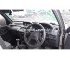 Dezmembrez Mitsubishi Pajero II