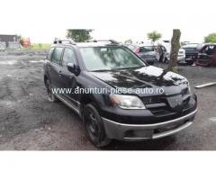 Dezmembrez Mitsubishi Outlander I
