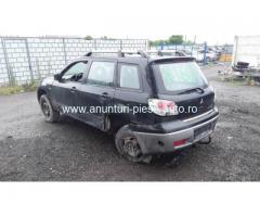 Dezmembrez Mitsubishi Outlander I
