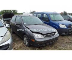 Dezmembrez Ford Focus , an 2004