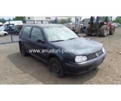 Dezmembrez Volkswagen Golf IV