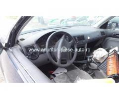 Dezmembrez Volkswagen Golf IV