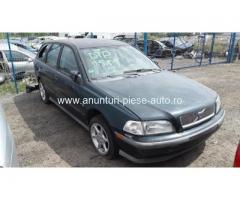 Dezmembrez Volvo V40  , an 1998