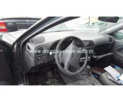 Dezmembrez Volvo V40  , an 1998